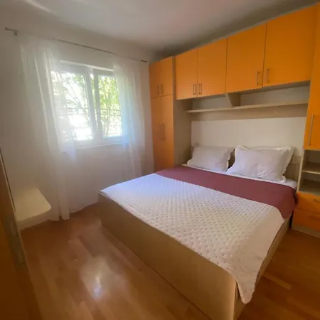 Гостевой дом Apartmani Petra I Igor 3*