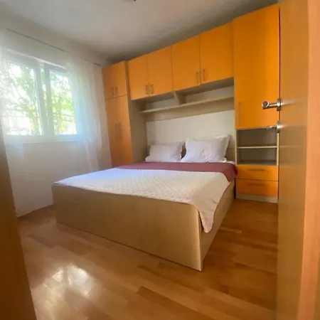Гостевой дом Apartmani Petra I Igor 3*