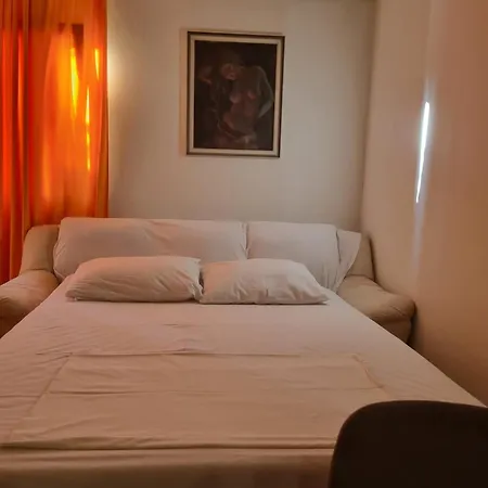 Apartmani Petra I Igor 3* Макарска