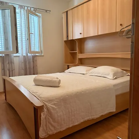 Apartmani Petra I Igor Макарска