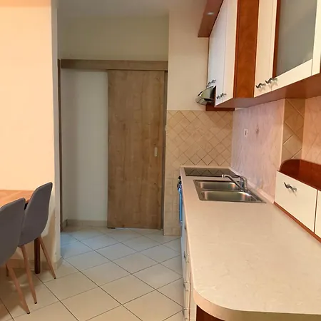 Apartmani Petra I Igor Гостевой дом Макарска