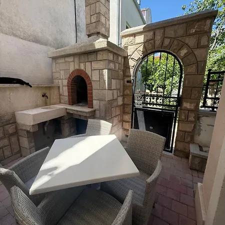 Apartmani Petra I Igor Гостевой дом