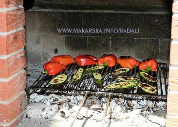 Ivamia Πανσιόν 3*