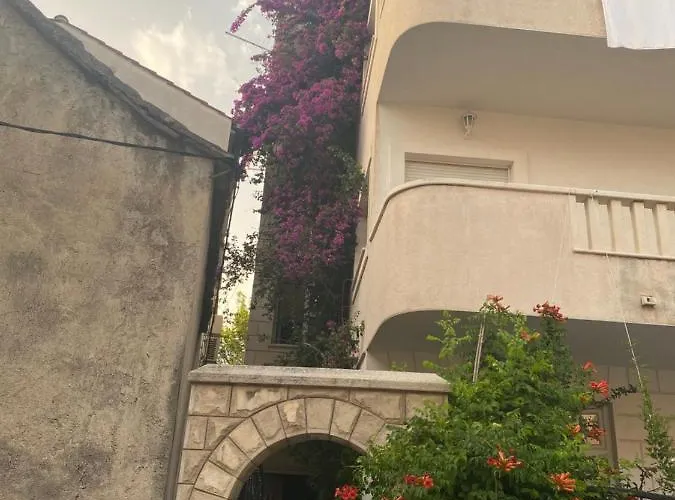 Πανσιόν Ivamia 3*