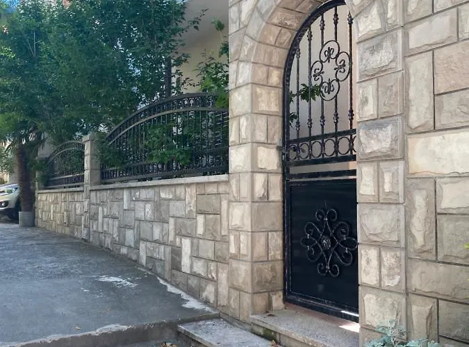 Ivamia Πανσιόν Μακάρσκα